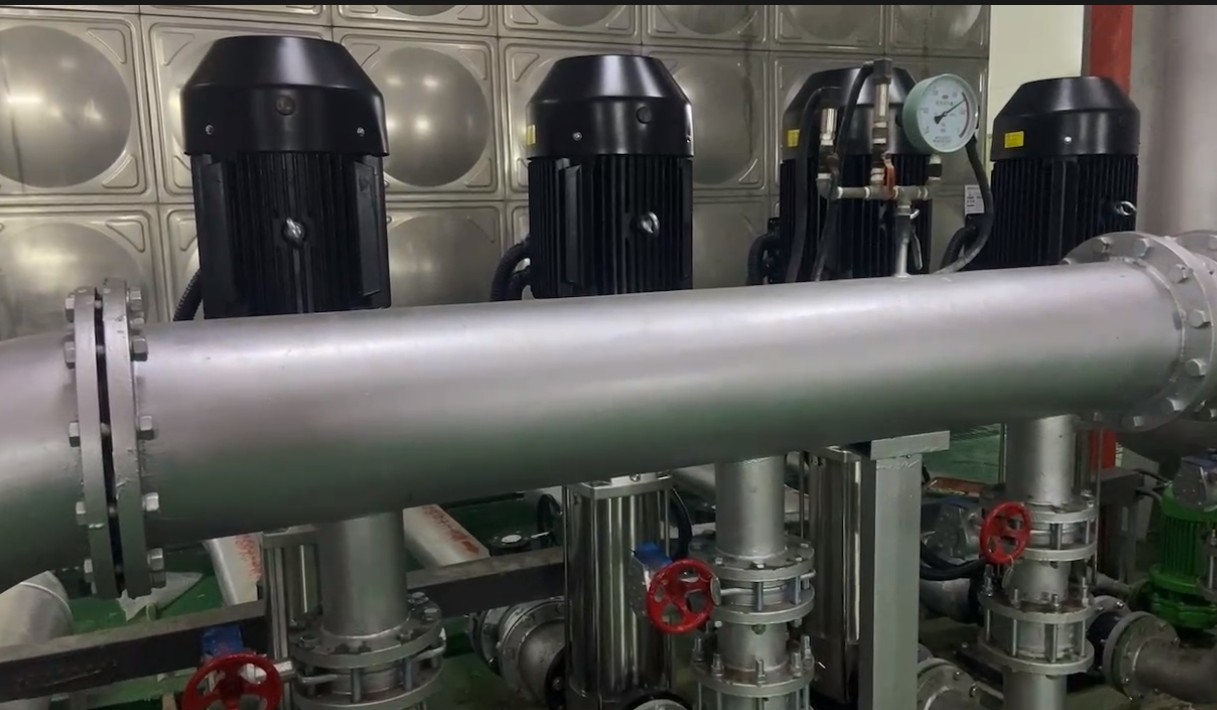 高鐵客運站首批4臺主供水泵安裝完成，即將投入春運供水